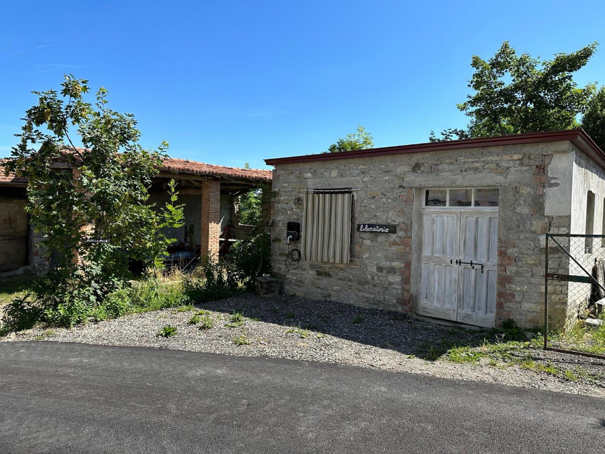 Villa Casa Del Giglio A Cadelmonte à Valle  Extérieur photo