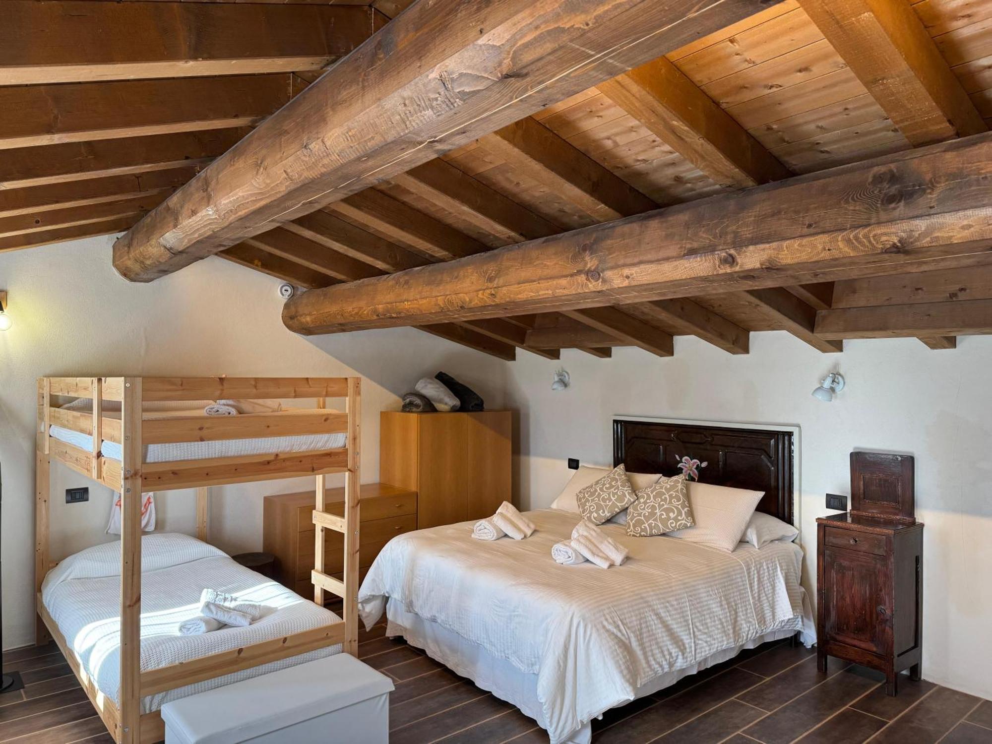 Villa Casa Del Giglio A Cadelmonte à Valle  Extérieur photo
